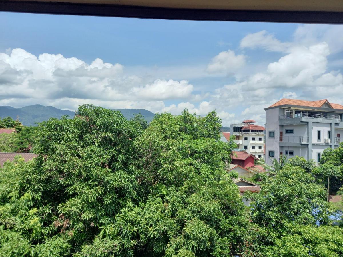 Vang Vieng Queen'S- Mountain View Hotel Bagian luar foto